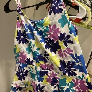 Tank top, floral. Gap size XS. Multi color tank top, flow